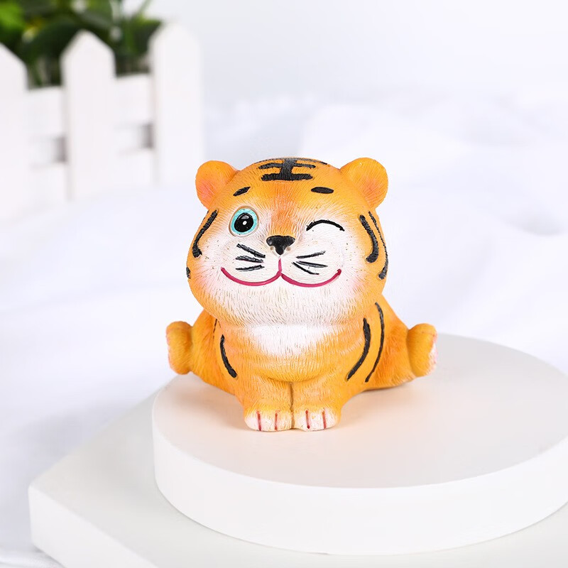驱派 汽车摆件抖音网红小老虎2022新款创意可爱车上中控台车内装饰品