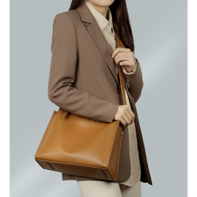 包包女2024新款小众软皮大容量真皮时尚单肩斜挎托特包生日礼物 棕色