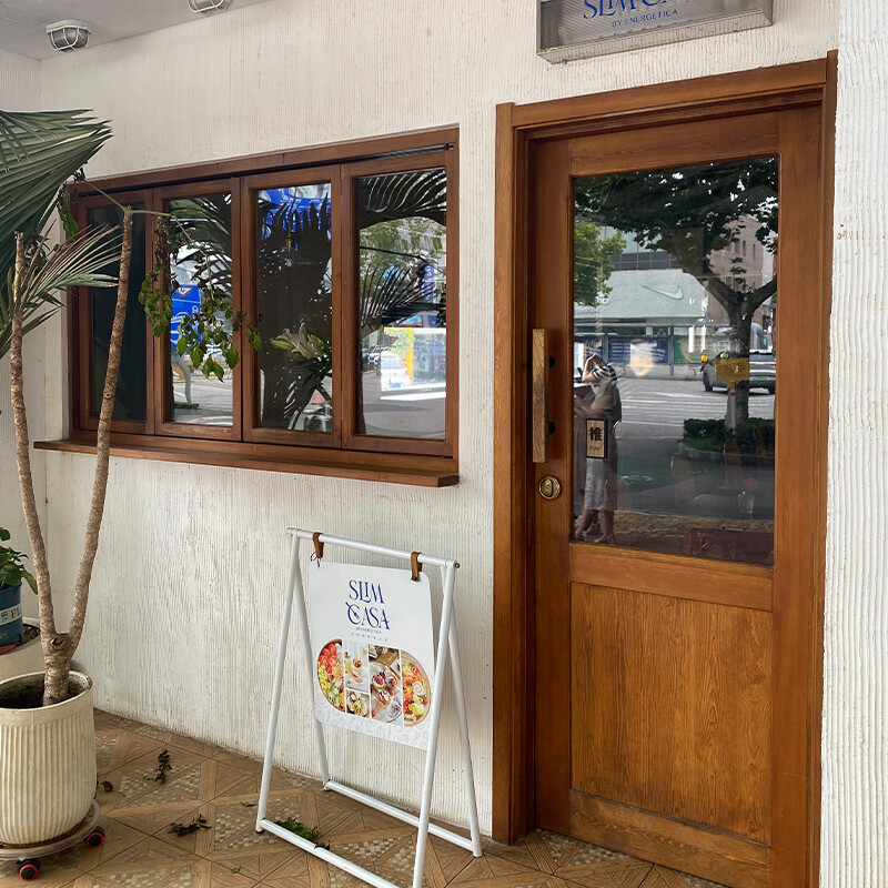 實木折疊推拉窗 松木入戶門 網紅店鋪實木門窗 上下折疊窗 左右推拉窗 懸停窗 平方米 ’