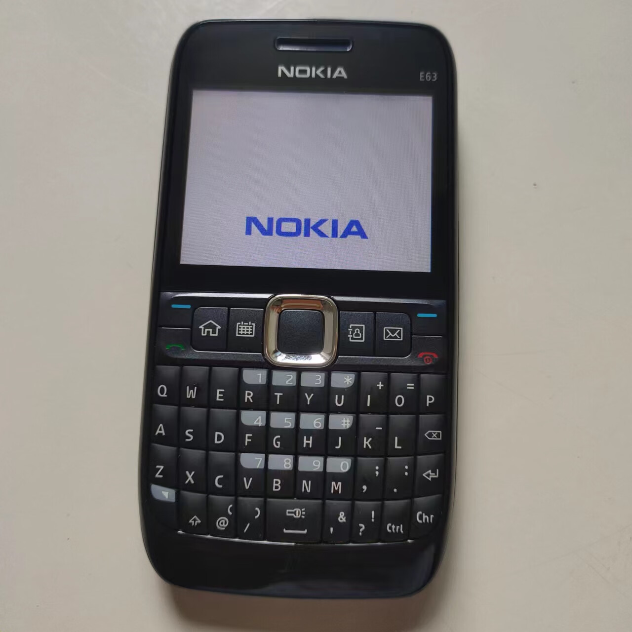 诺基亚（NOKIA）诺基亚 E63塞班电脑全键盘宽体经典移动商务手机 黑色   带1电池1充电器