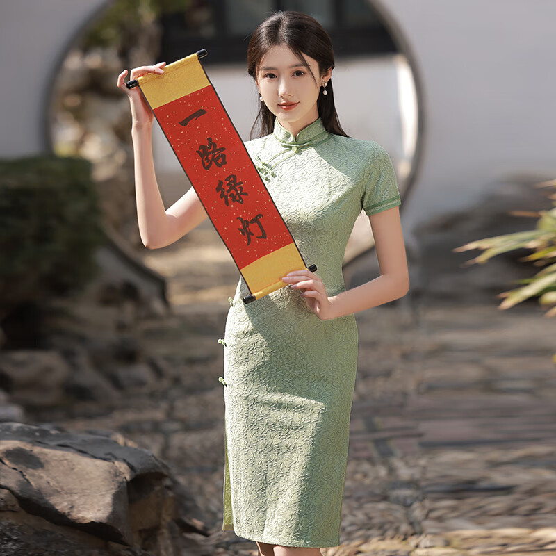歌珀尼送高考妈妈穿的旗开得胜旗袍2023新款夏季绿色复古蕾丝小个子