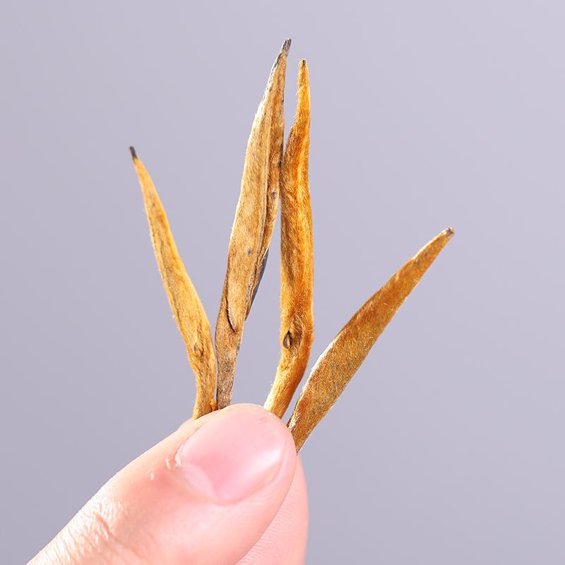 霄青竹 云南凤庆古树滇红大金芽单芽茶散茶精美礼品茶礼盒茶叶 大金芽