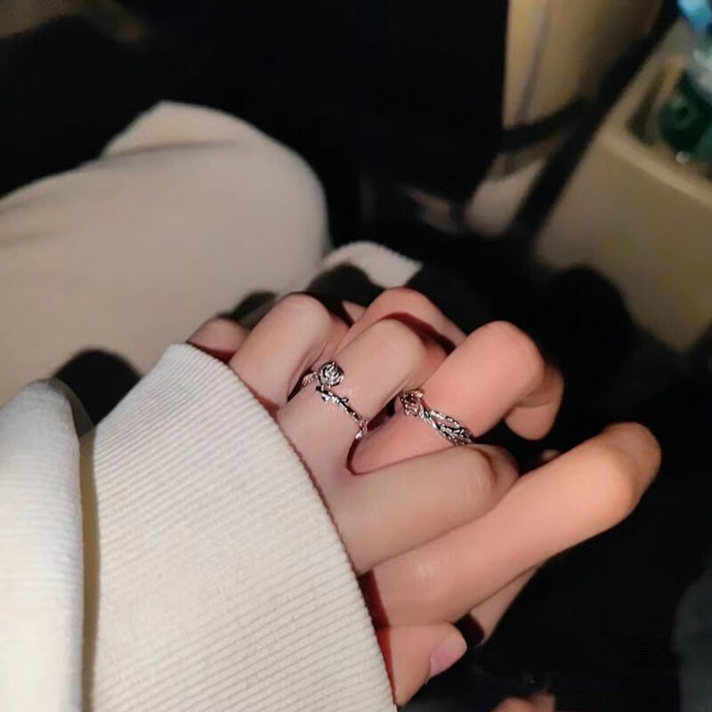 萨蒂玛925银荆棘玫瑰情侣戒指ins风小众开口指环玫瑰花指环学生生日