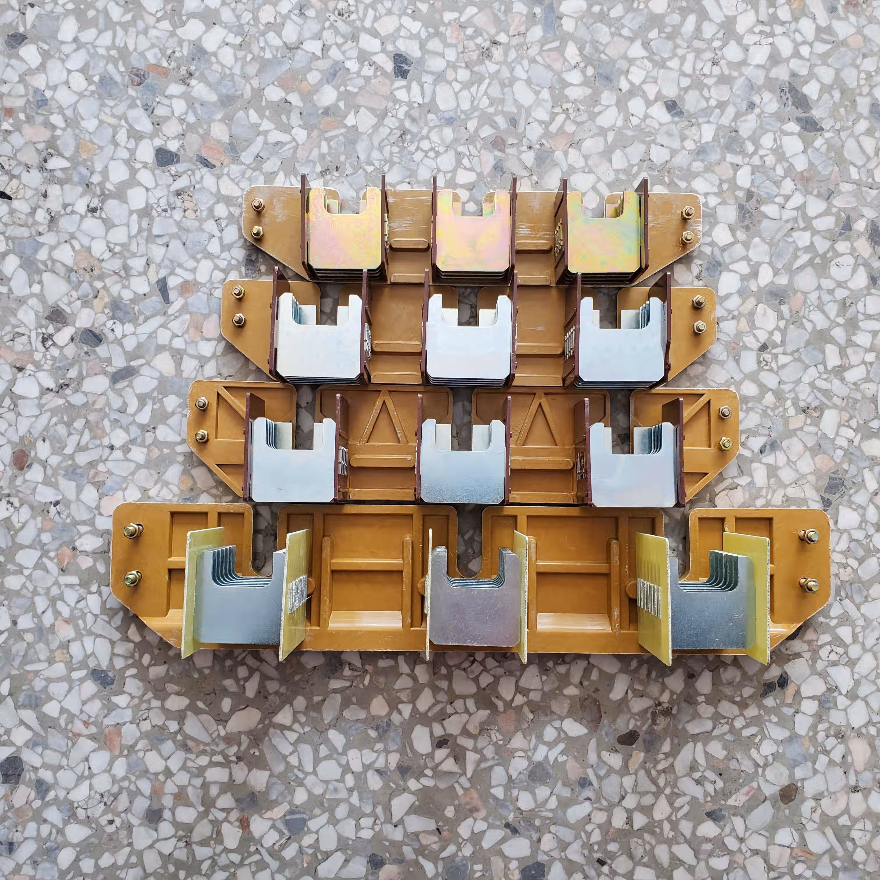 200a400a600a1000a各品32 34通用款 200a灭弧罩黄