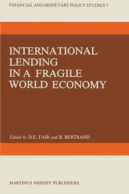 预订 international lending in a fragile world economy