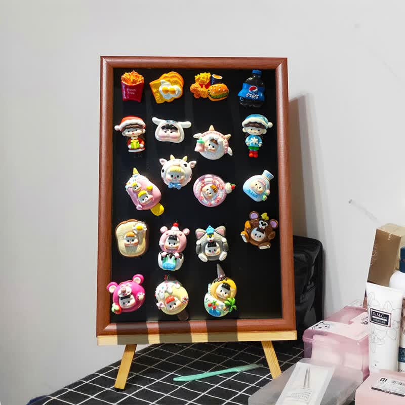 秀艾迪磁吸小黑板冰箱贴展示板装饰挂式绿板家用磁铁置物架谷子吧唧收纳展示架吸磁性白板软木板双拼摆摊 胡桃色-配烤色桌面支架 40*60cm