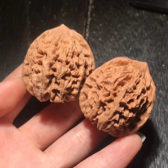 野生核桃文玩规格:直径36-38mm一对文玩手串经济实惠么?