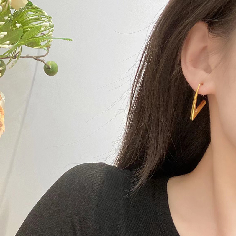 高级大气时尚显瘦脸黄金耳饰999足金送女朋友礼物 黄金v形耳环一对约