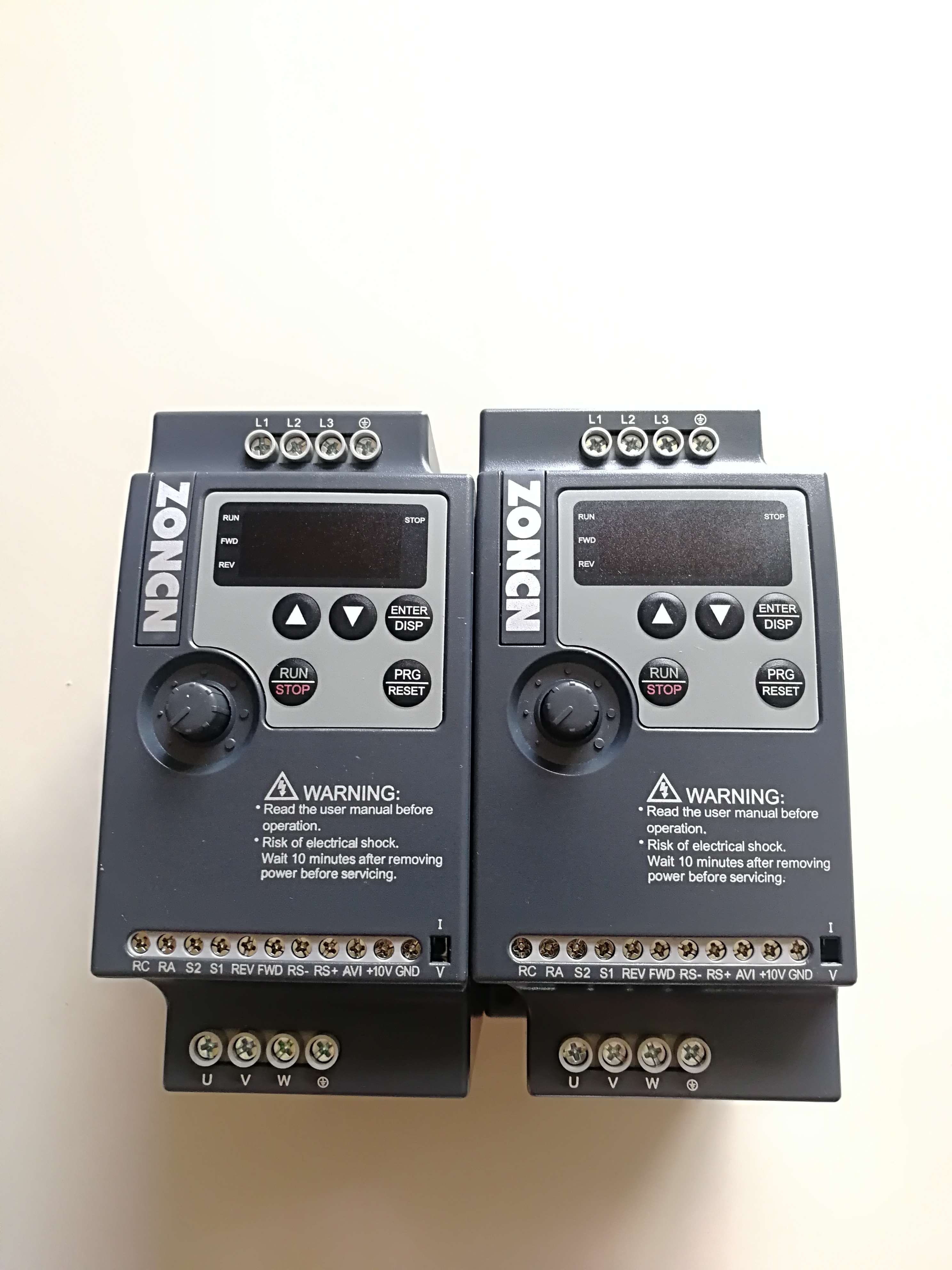 仁聚益众辰变频器nz100-1r5g-2, z2400-2r2g,z2400-3r7g/5r5p,原装
