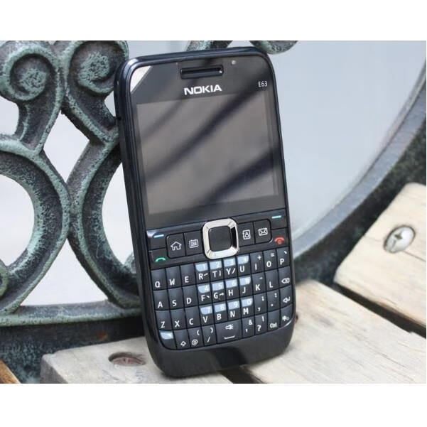 诺基亚（NOKIA）诺基亚E63 全键盘直板按键移动联通经典怀旧3G戒网学生手机 黑色移动版 套餐一