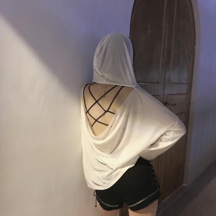 枫潇潇比基尼防晒罩衫露背性感镂空韩版女学生上衣t恤宽松百搭黑白色
