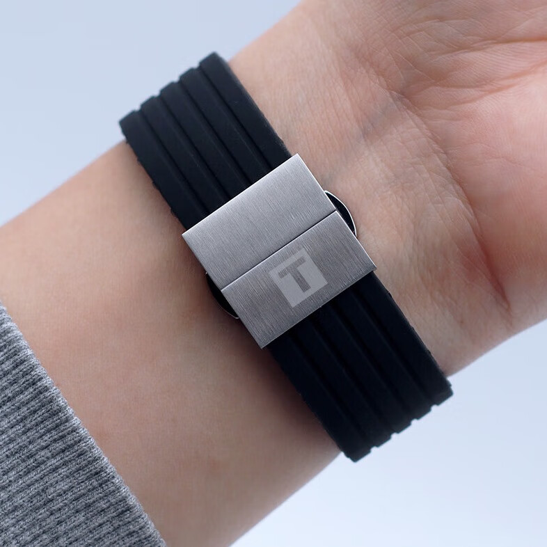 适配天梭硅胶手表带力洛克/杜鲁尔/海星男女表链 黑色-蝴蝶扣19mm 尺码是指表带的宽度 22mm