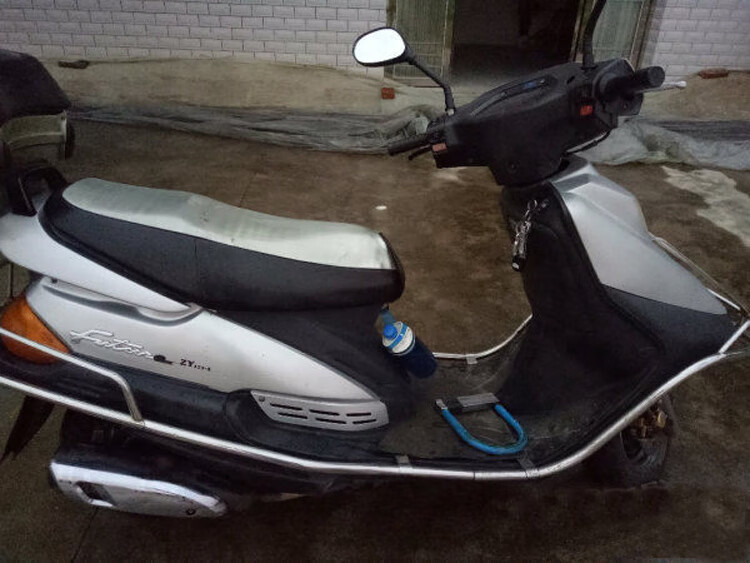 华靡适用雅马哈老款凌鹰zy125t-a踏板摩托座套加厚网状防晒坐垫套
