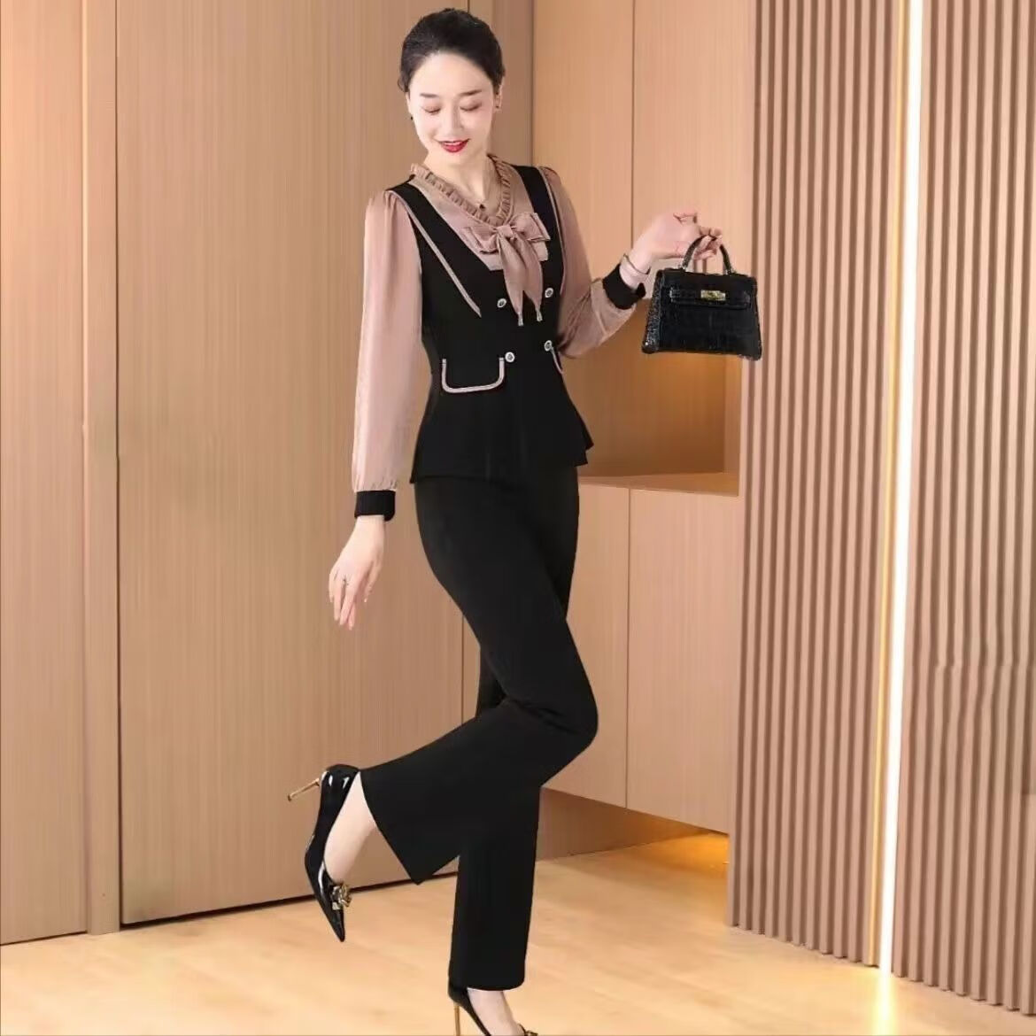 霎韵中年女套装40-50岁春装气质减龄春季套装女2024新款微胖人穿搭女