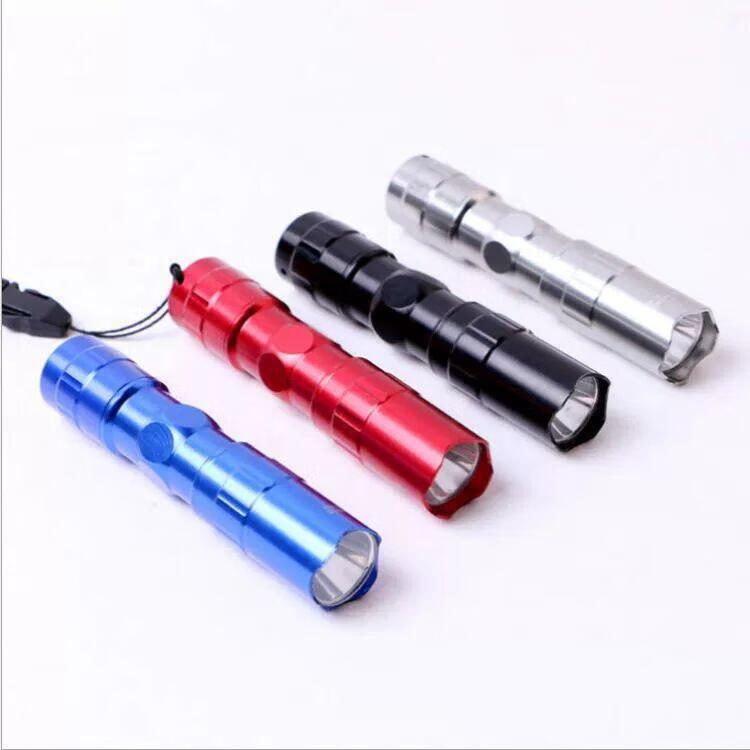 LED迷你強(qiáng)光手電筒3W鋁合金LED禮品強(qiáng)光手電筒隨身攜帶小手電 銀色手電單只+手繩（不含電池）