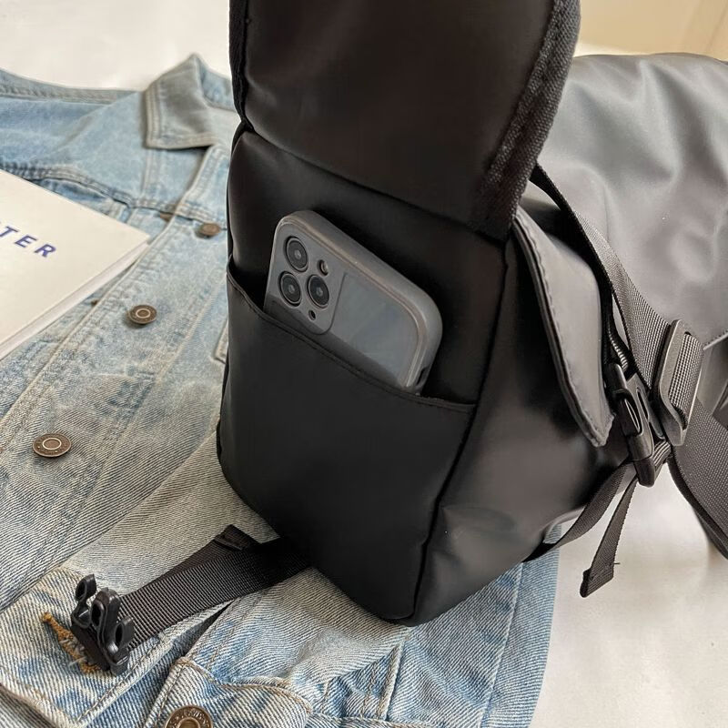 2024新款邮差包男士挎包大容量单肩包潮牌运动包包斜挎包单肩背包 黑色大号