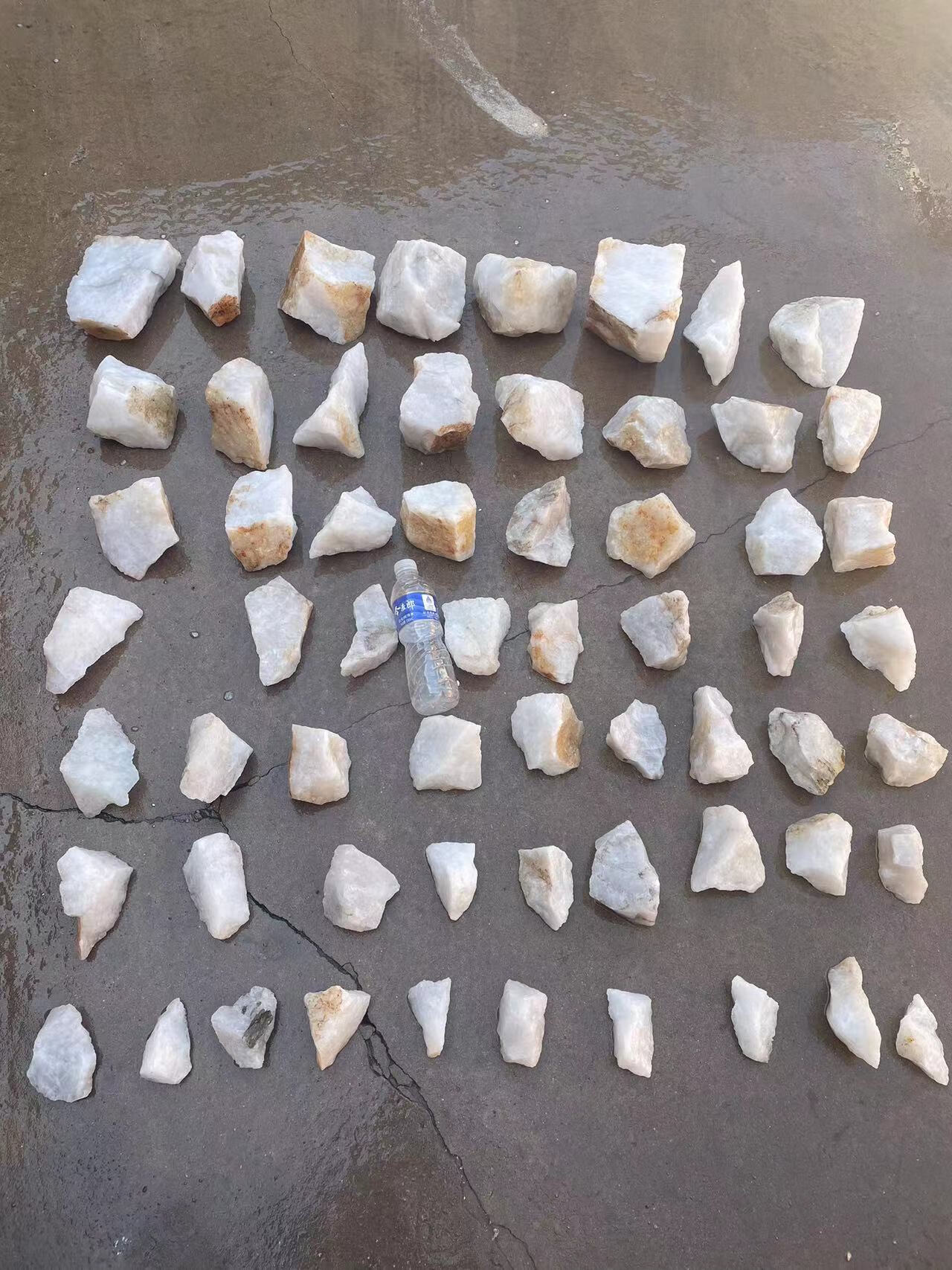 白色半透明原矿石英石块摩擦火花大块石英颗粒三八块原石石英 一斤1