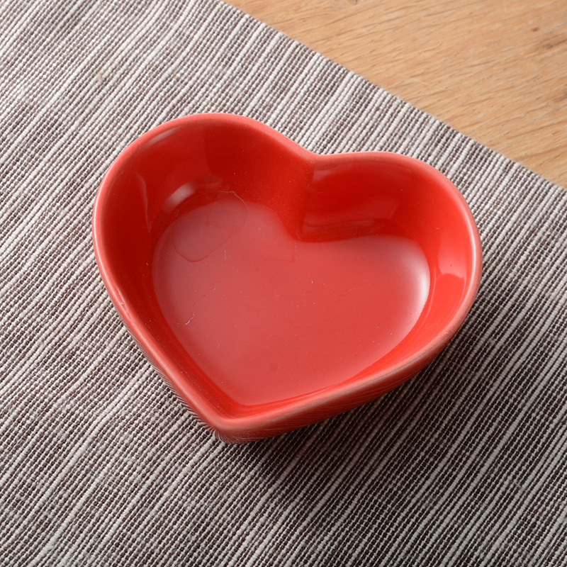 翼荏陶瓷家用心形小碟子厨房餐具醋酱沾料调味碟骨碟酱油碟菜碟小吃盘