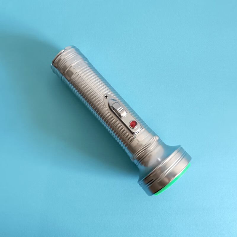 哩嗹啰嗹新老货铁皮手电筒 老式白炽灯炮黄光电筒 1号电池怀旧电筒