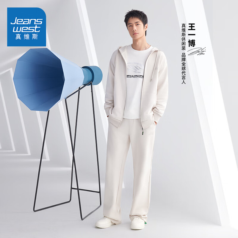 ��ά˹����һ��ͬ�������Ůͬ���ﶬ�¿�340G���޿������п�J9 ǳ��2184 180/86A/L