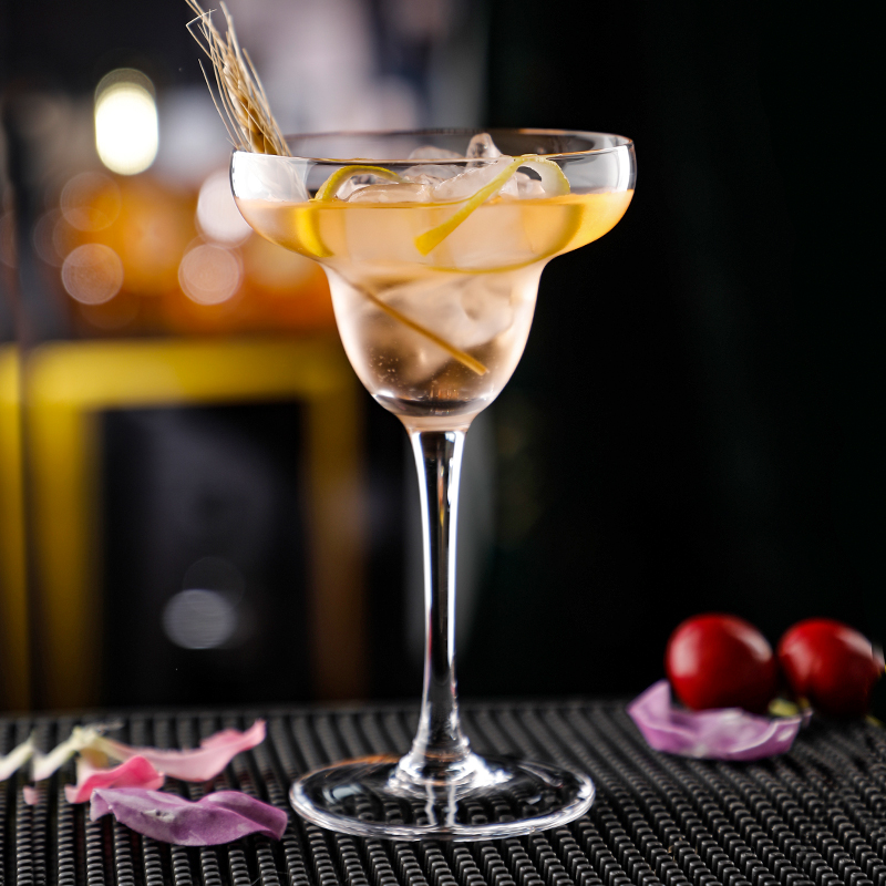 家用玛格丽特杯水晶杯酒吧鸡尾酒杯玻璃杯子高脚杯香槟杯网红气泡酒杯