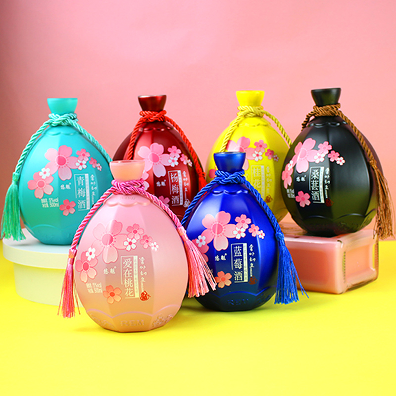 ���ȹ���Ůʿ�Ͷ����΢���� �һ���𻨾���÷�Ӿ�5����Ů������ ����6��ζ���ɵ���ζ��4�Ʊ���