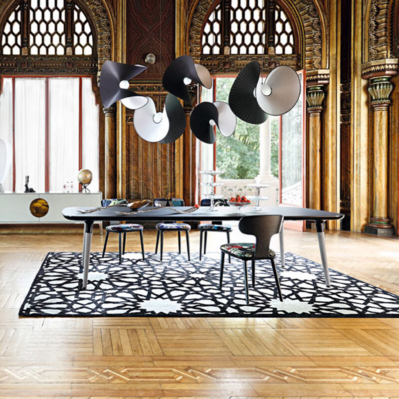 餐桌椅子组合长方形家用小户型罗奇堡多功能实木现代简约轻奢圆桌