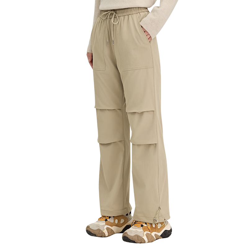 ���ڲ�����ѩ�з����޿�Ůʿ�����⴩ʱ�аٴ�������ɫϵֱͲ���й�װ�ɽ������޿�