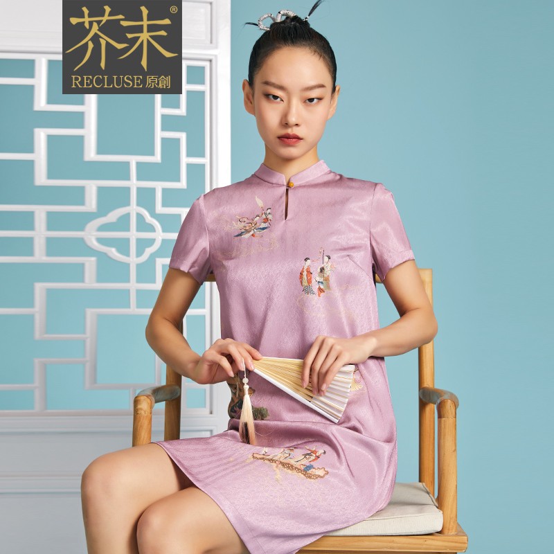 玉扣点缀设计直身形连衣裙设计师款国潮中式小立领直襟紫色改良旗袍