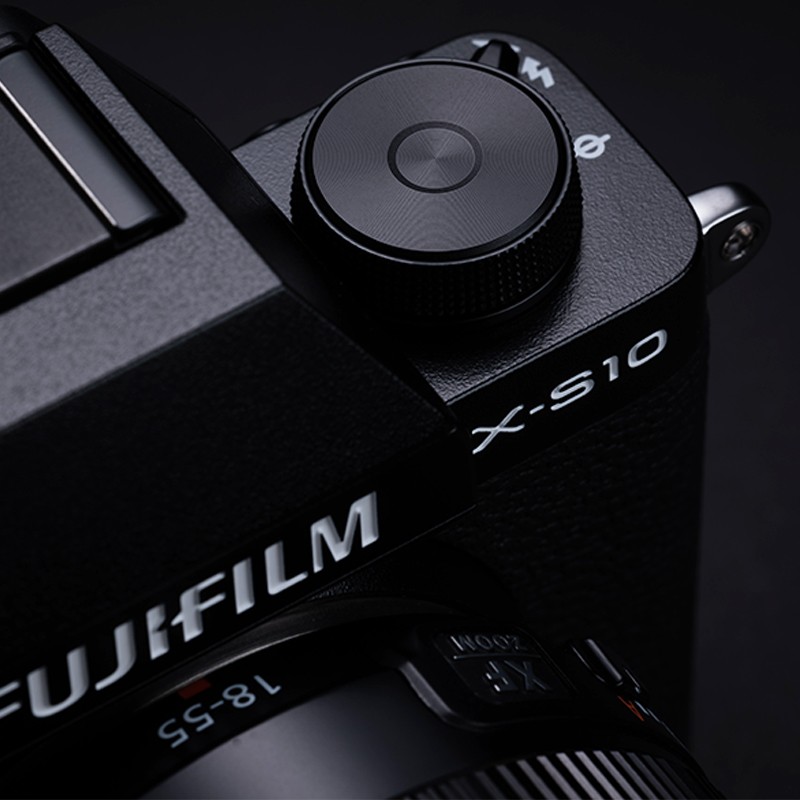 富士（FUJIFILM）X-S10 微单相机 15-45mm套机 2610万像素 五轴防抖 翻转屏 漂白模式 