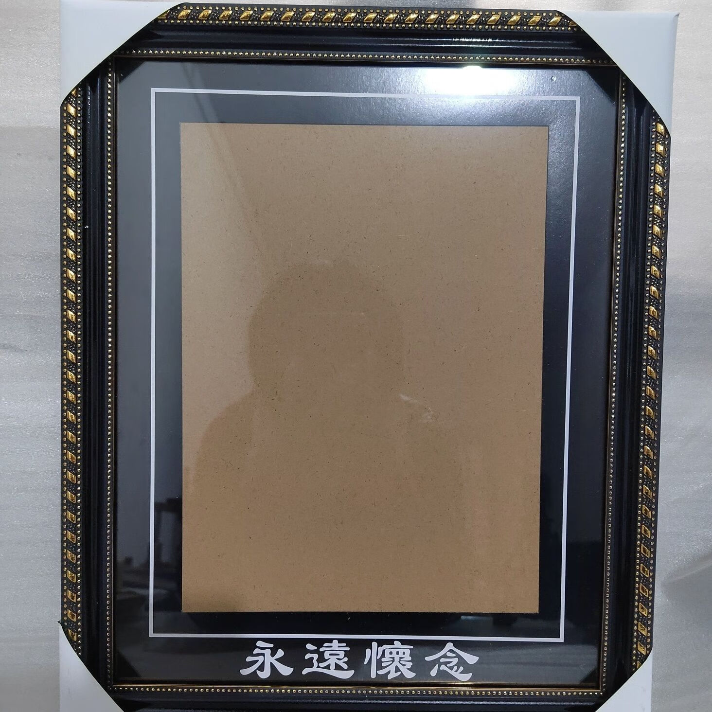 家里老人遗像怎么摆放