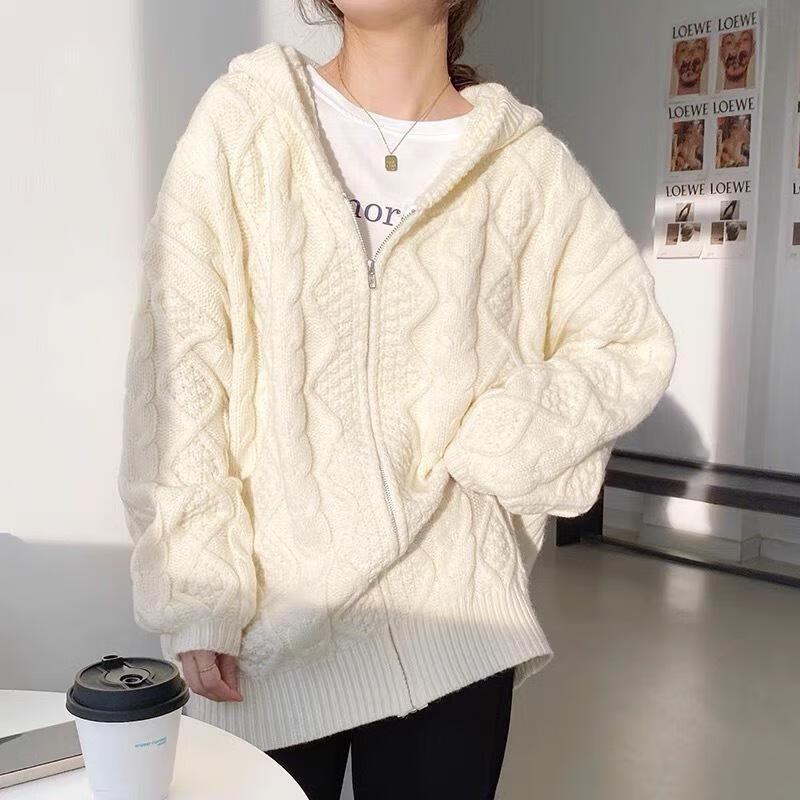 白色 今年流行新款毛衣 s