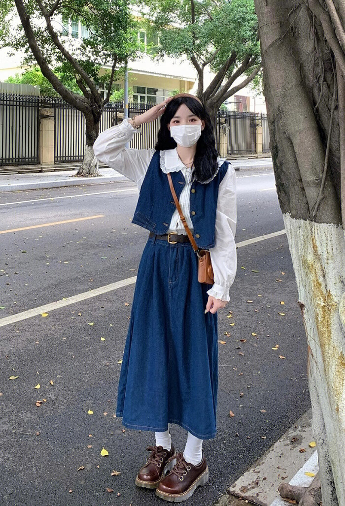 辉之枫 初秋季新款高级感小个子盐系穿搭少女感炸街减龄两件套装