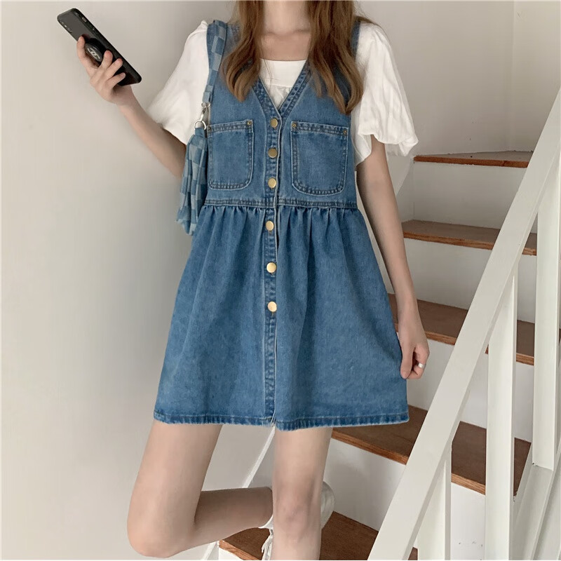 朦胧杏牛仔背带裙女时尚宽松减龄小个子法式设计感背带短裙夏季薄款