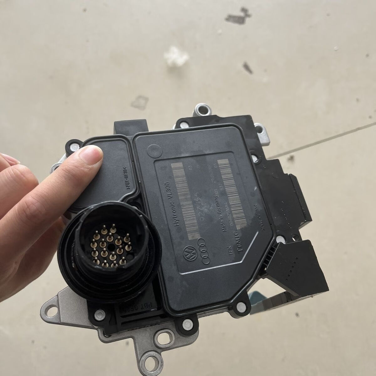 适用于奥迪a6变速箱电脑a6l a8 a4l a4波箱电脑板01j 01t原装二手