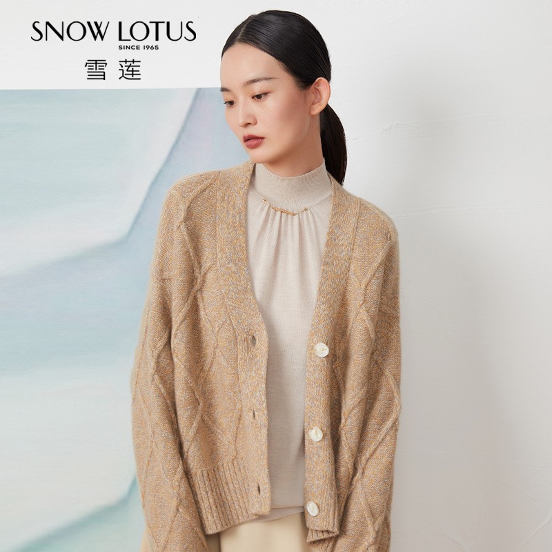 雪莲秋冬新品山羊绒V领女开衫羊绒衫女 X102 110使用感如何?