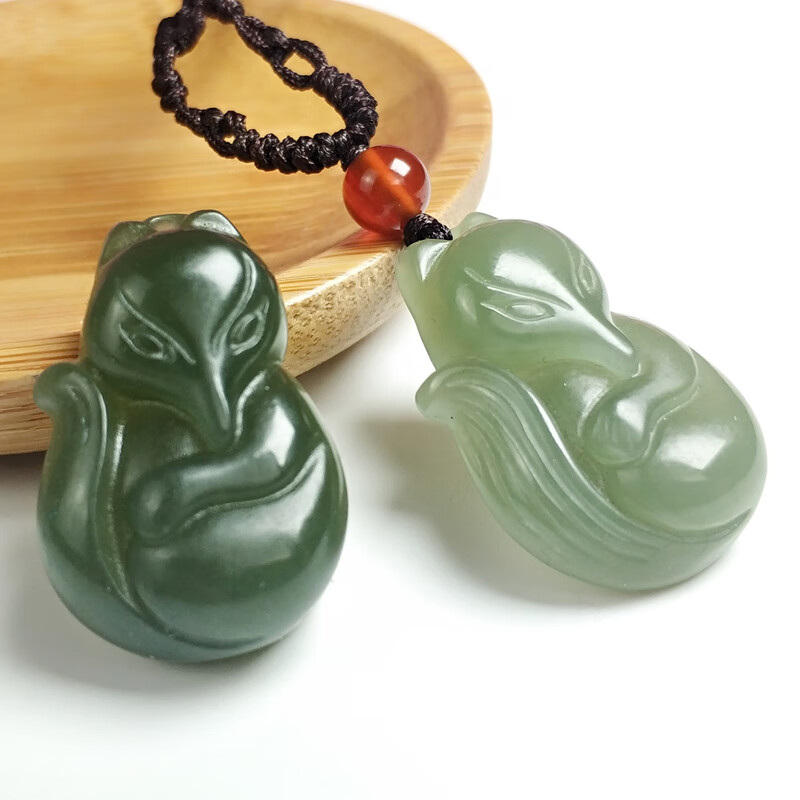 snqp和田玉狐狸吊坠 晴水色玉狐挂坠九尾狐玉坠 玉佩女款玉石挂件 深