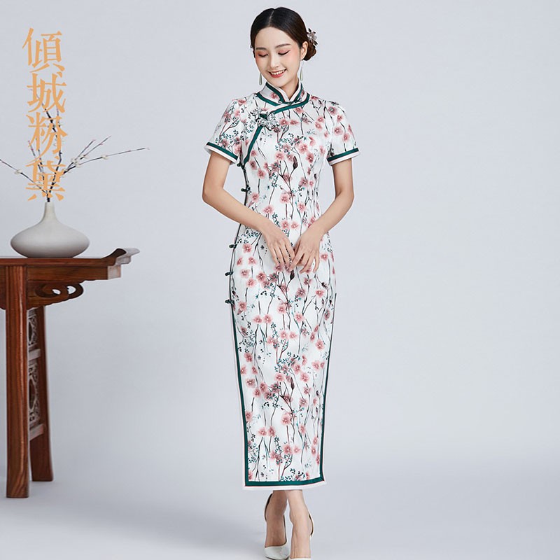 长款优雅复古夏季新款真丝桑蚕丝旗袍裙短袖修身老上海旗袍 白色 s