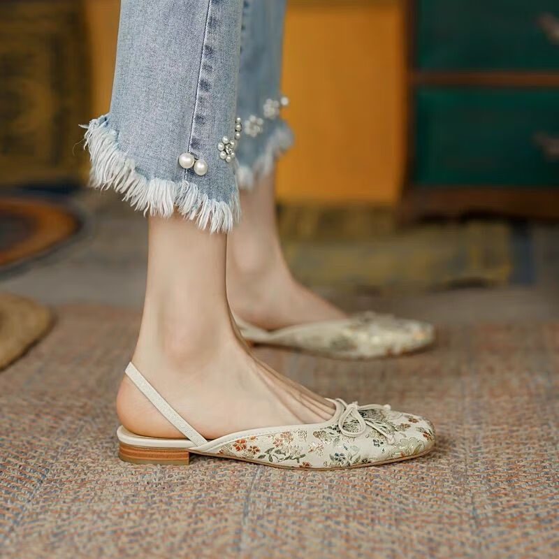 翘心开车鞋女驾车鞋夏天练车小妖精头凉鞋女夏2023年新款法式小众绸缎