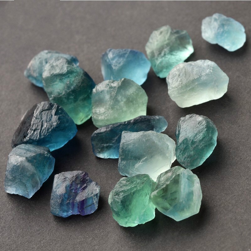 默奢 蓝萤石原石标本 大自然老矿蓝水晶碎矿 摆件矿 物晶体石毛料