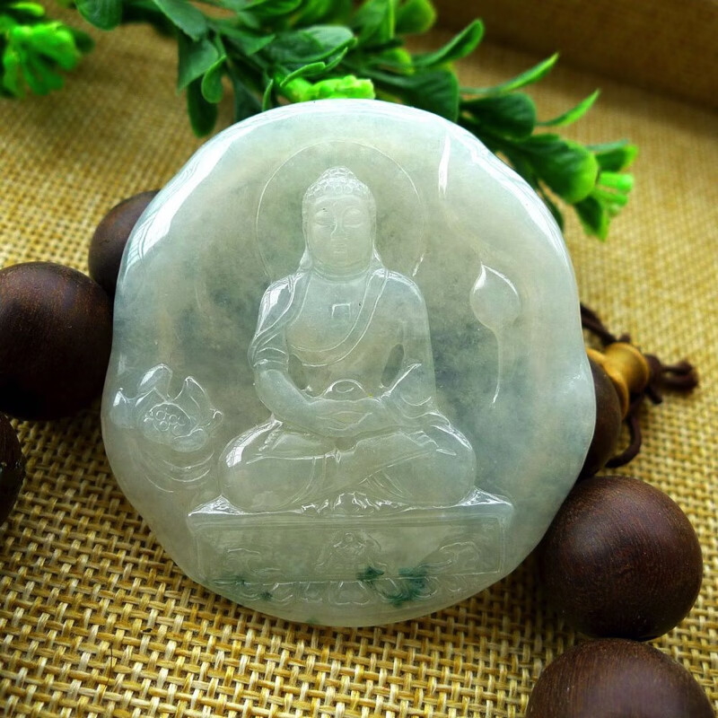 冰润飘花大日如来佛祖生肖守护神本命佛圆牌玉石吊坠天然翡翠a货