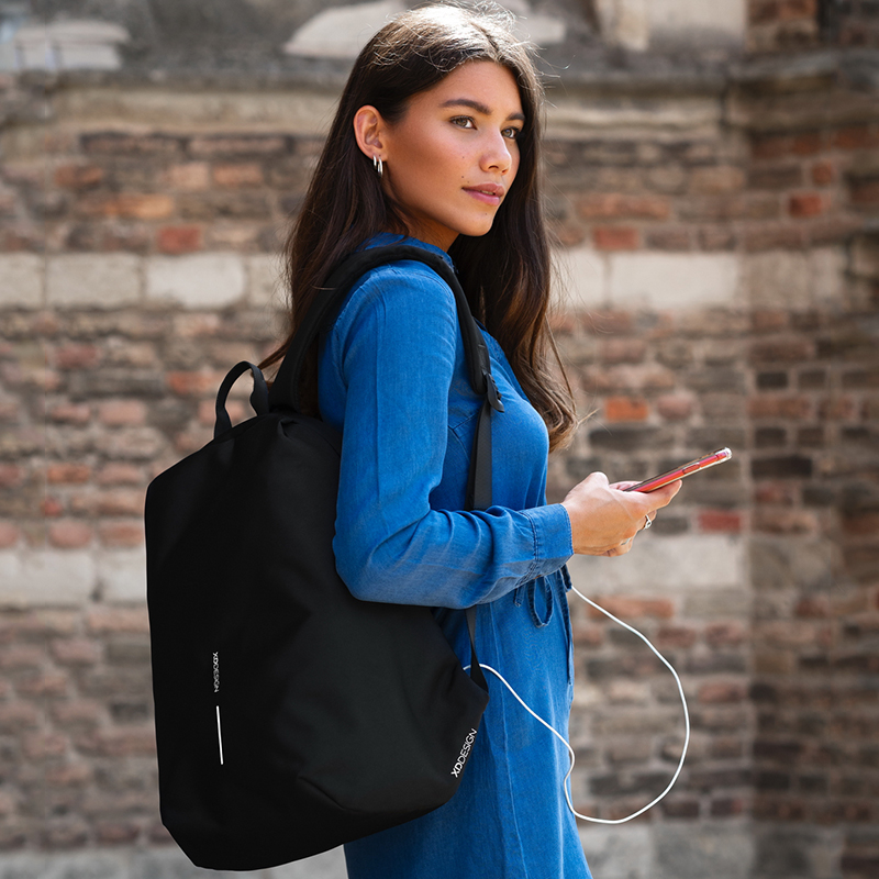 XDDESIGN爱思迪双肩包男女防盗背包通勤15.6英寸笔记本电脑包旅行包休闲包 黑色