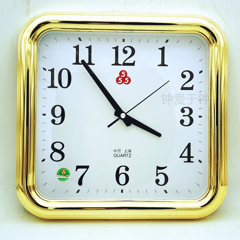 云漫卿上海三五牌挂钟 上海三五牌石英钟表金色边挂钟客厅正方形简约