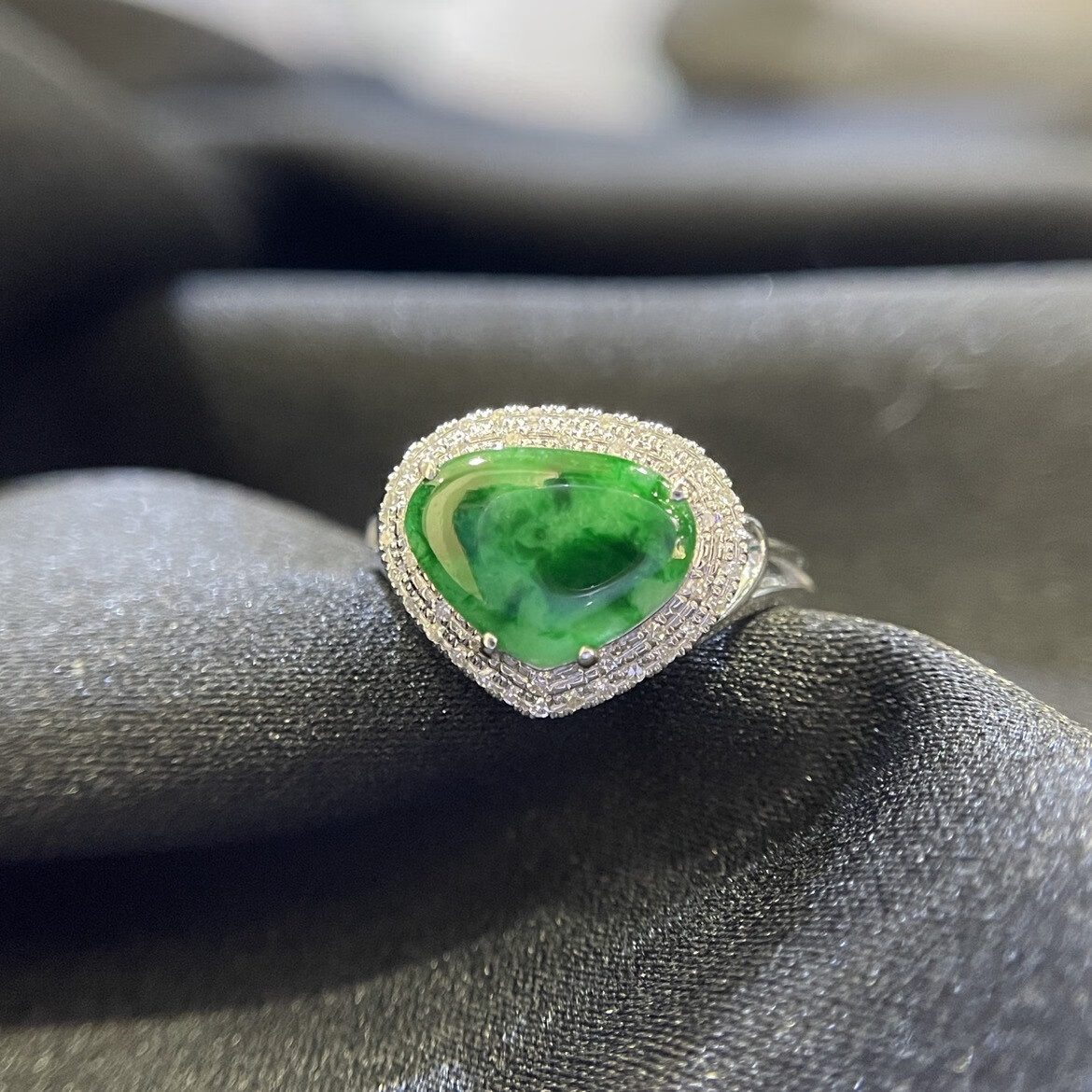 昱芙琳心型金玉满堂翡翠戒指