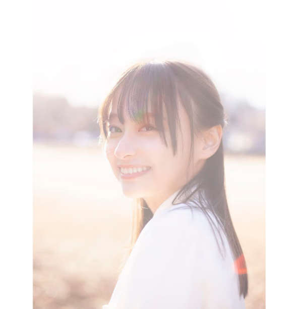 现货 日文原版 日向坂46 影山优佳1st写真集 扶桑社 艺术写真摄影书籍