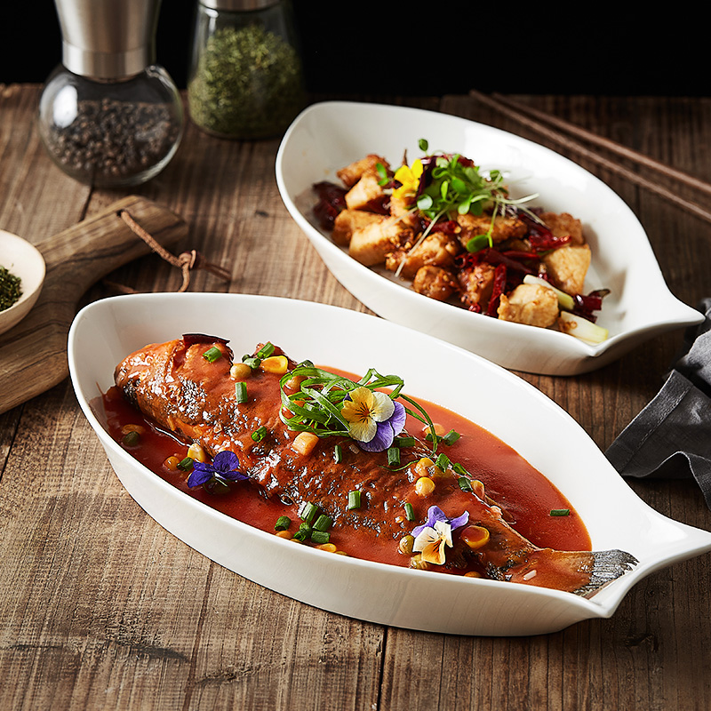 万园琦餐具 创意欧式白色异形不规则陶瓷刺身鱼形状鱼盘子家用大小 12