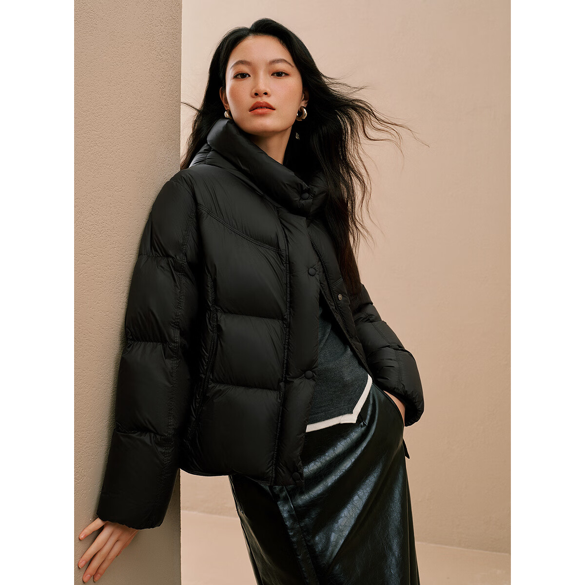 太平鸟女装羽绒服连帽泡芙冬保暖面包服外套 黑色1短款 S