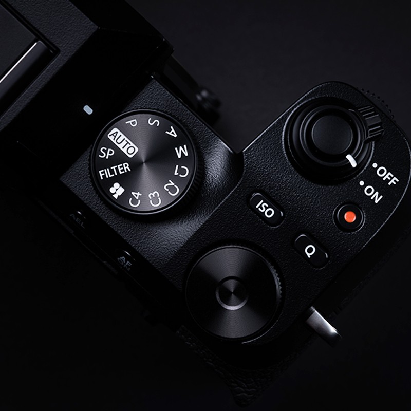 富士（FUJIFILM）X-S10 微单相机 18-55mm套机 2610万像素 五轴防抖 翻转屏 漂白模式 