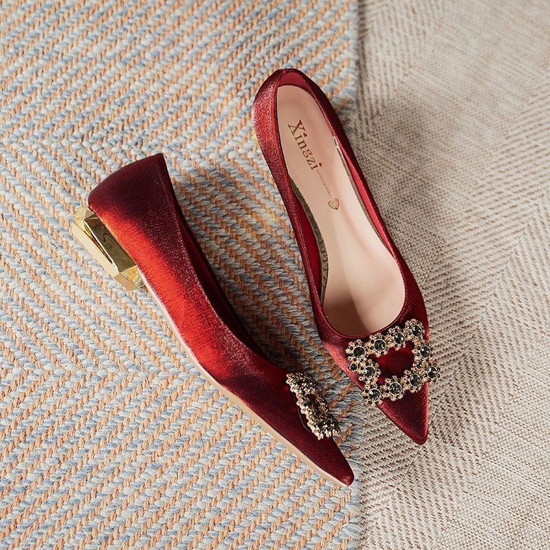 戈森凡(gesenfan)婚鞋平底孕妇大码女秀禾主婚纱两穿红色春季女新娘鞋