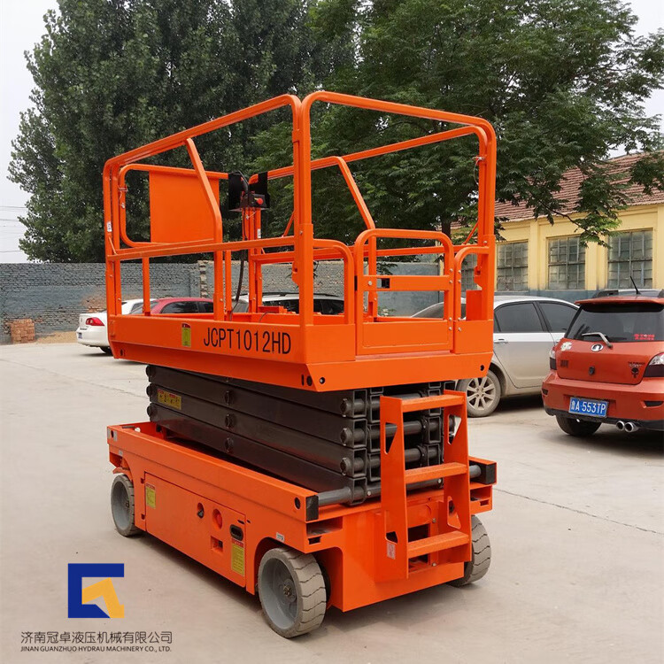 自行式升降机平台 高空作业平台车 移动式升降机 电动升降 举升机